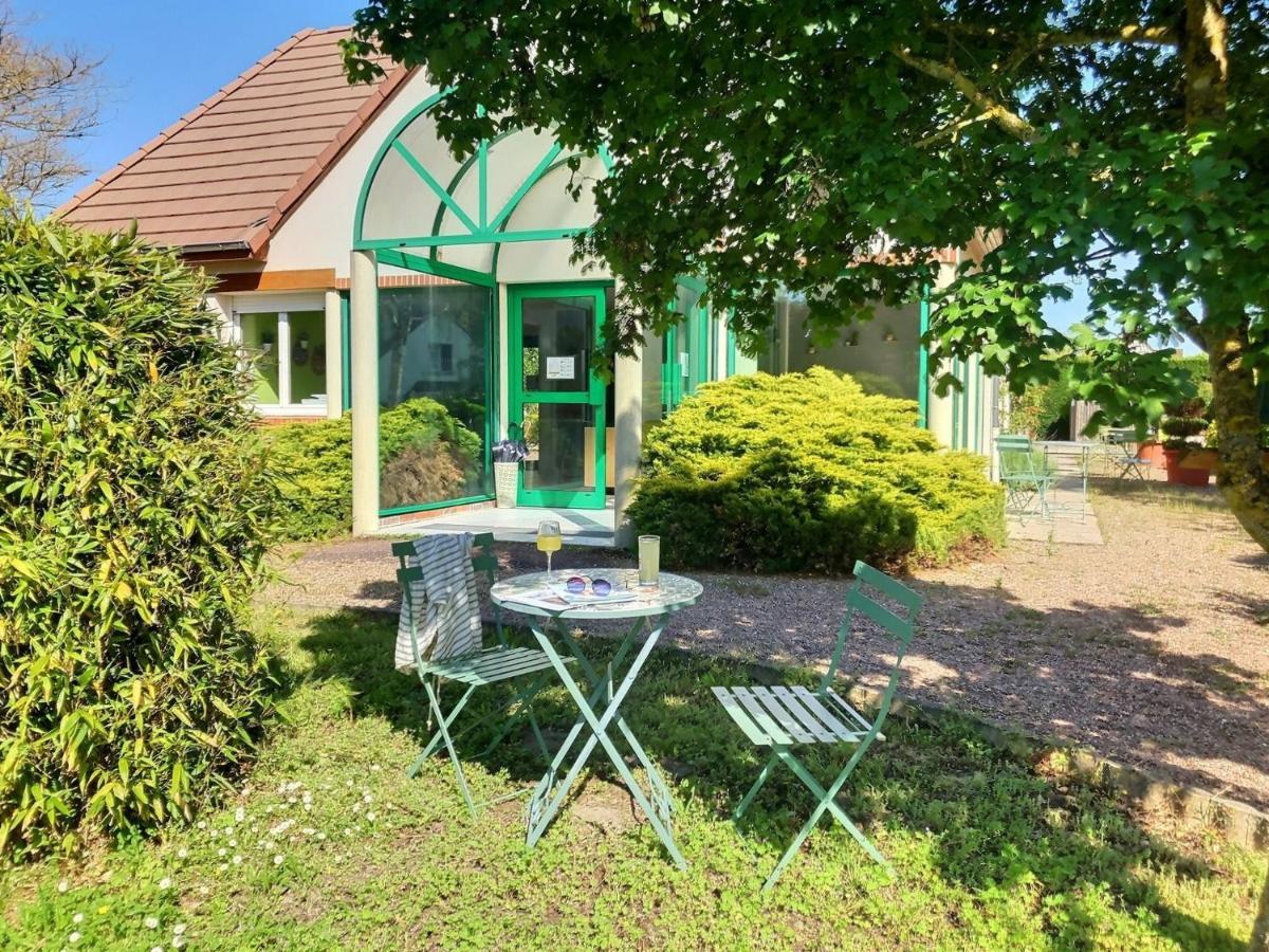 Logis Hotel Du Chateau Tour-en-Sologne Buitenkant foto