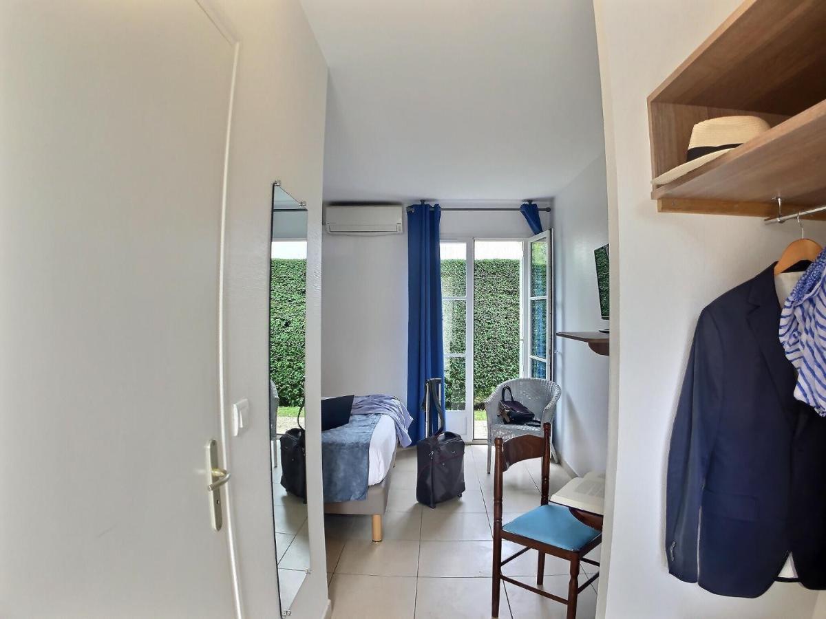 Logis Hotel Du Chateau Tour-en-Sologne Buitenkant foto