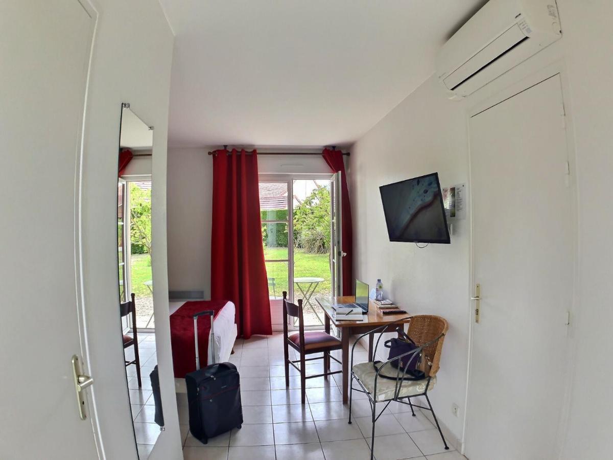 Logis Hotel Du Chateau Tour-en-Sologne Buitenkant foto